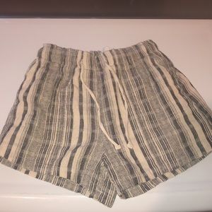 Love Riche Sz. S Gray and white elastic waist shorts, with tie string